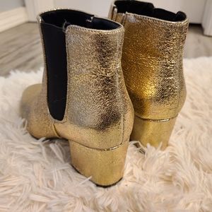 Mode gold booties